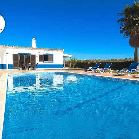 فيلة Holiday Home In Guia With Private Pool