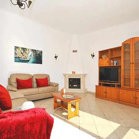Holiday Home In Guia With Private Pool البوفيرا